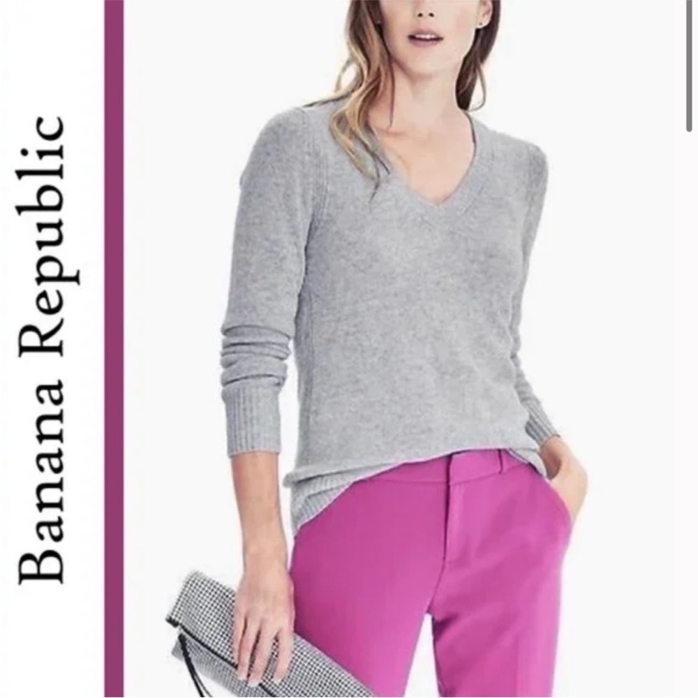 BANANA REPUBLIC V-Neck Merino Wool Soft Gray Sweater XL